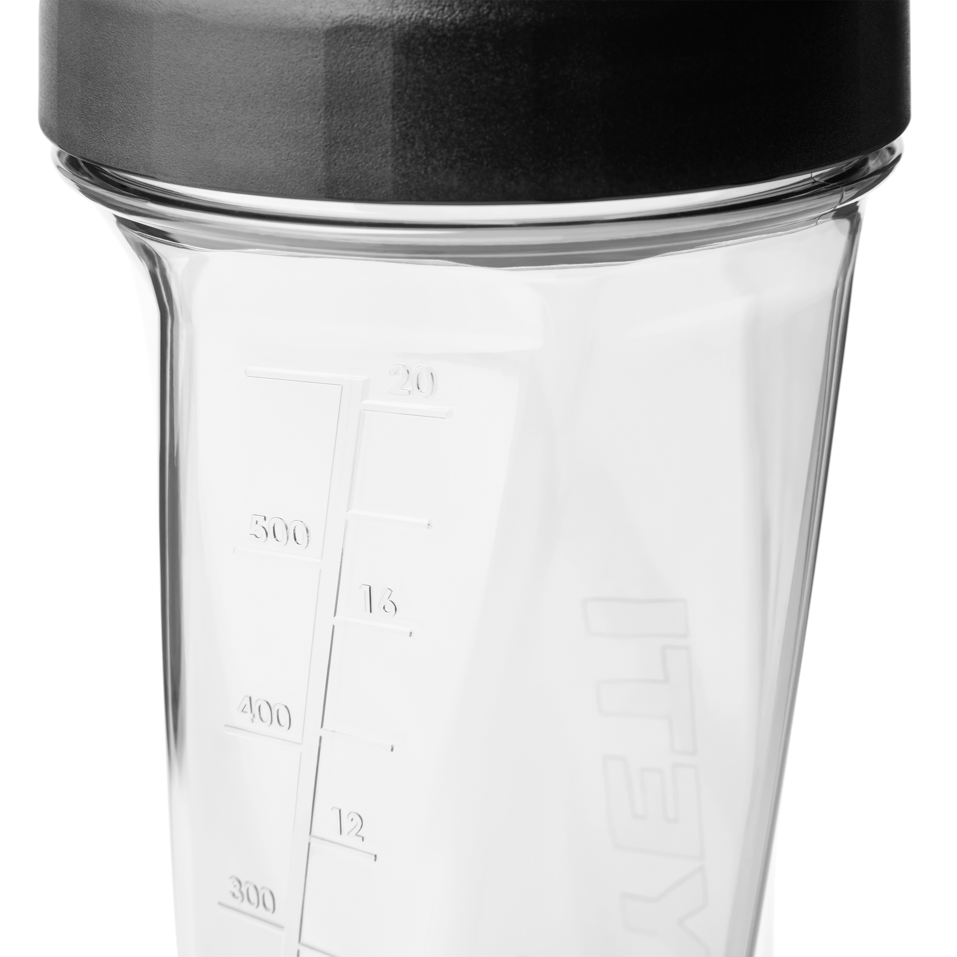 YETI Yonder® 27 oz (737 ml) Shaker Bottle Clear